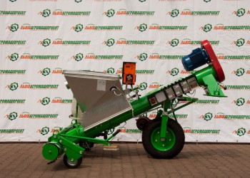 Oczyszczacz  śrubowy ПНШ-5 «Gospodarz» П