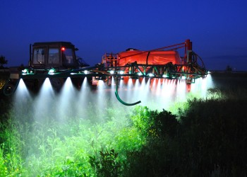 LED - підсвітка для роботи обприскувача в темну пору доби